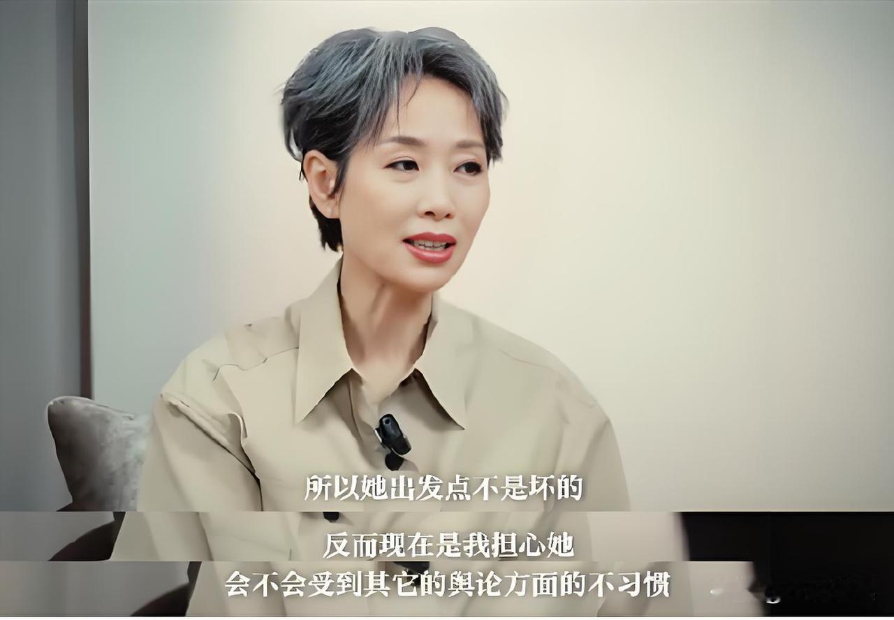 房琪最后的体面，是叶童给的。成也叶童，败也叶童。当初，芒果台力捧房琪，让