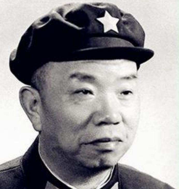 1972年，一位新郎在举行婚礼前被车撞成瘫痪，肇事司机事后才知，这新郎竟是开国大