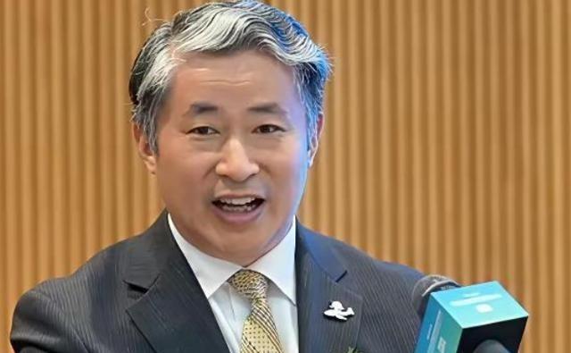 中国不打日本，原来是高招。日本天天挑衅，就想逼咱们先动手，好抱美国大腿，顺理成章