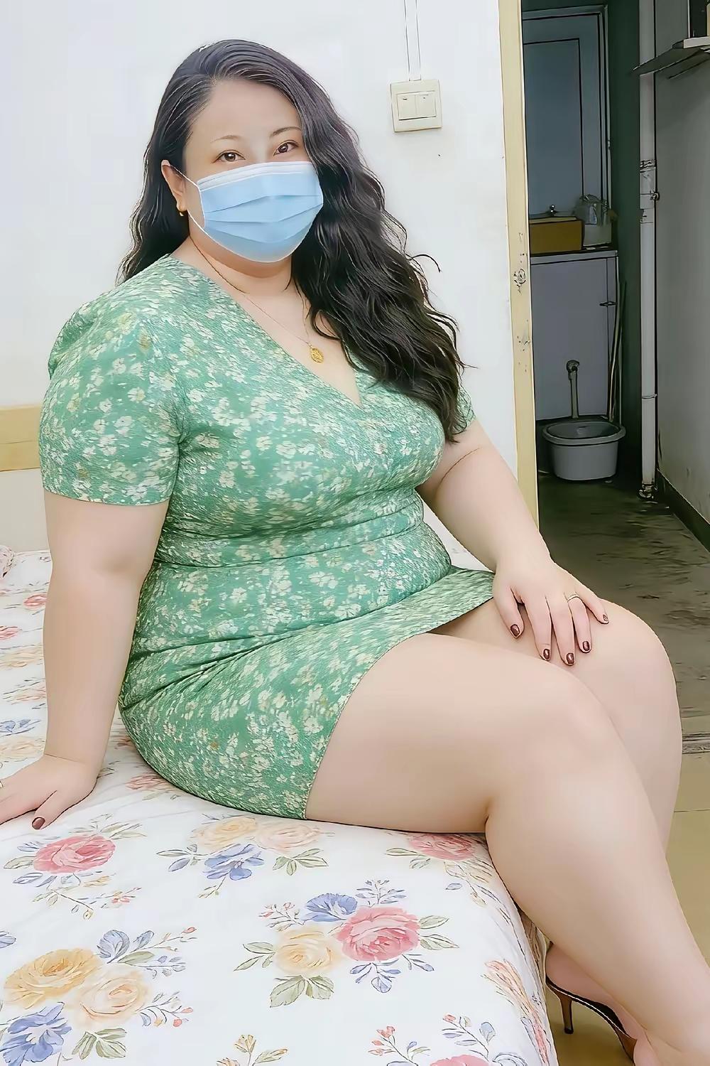 发现没有，能出轨的女人，一般不是老实巴交的女人，不是本本分分的女人。因为