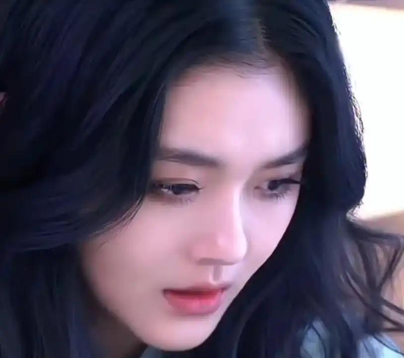 大s曾经跟小s说，女儿一定要富养！可是你看看她怎么养小玥儿的？给孩子穿廉价的