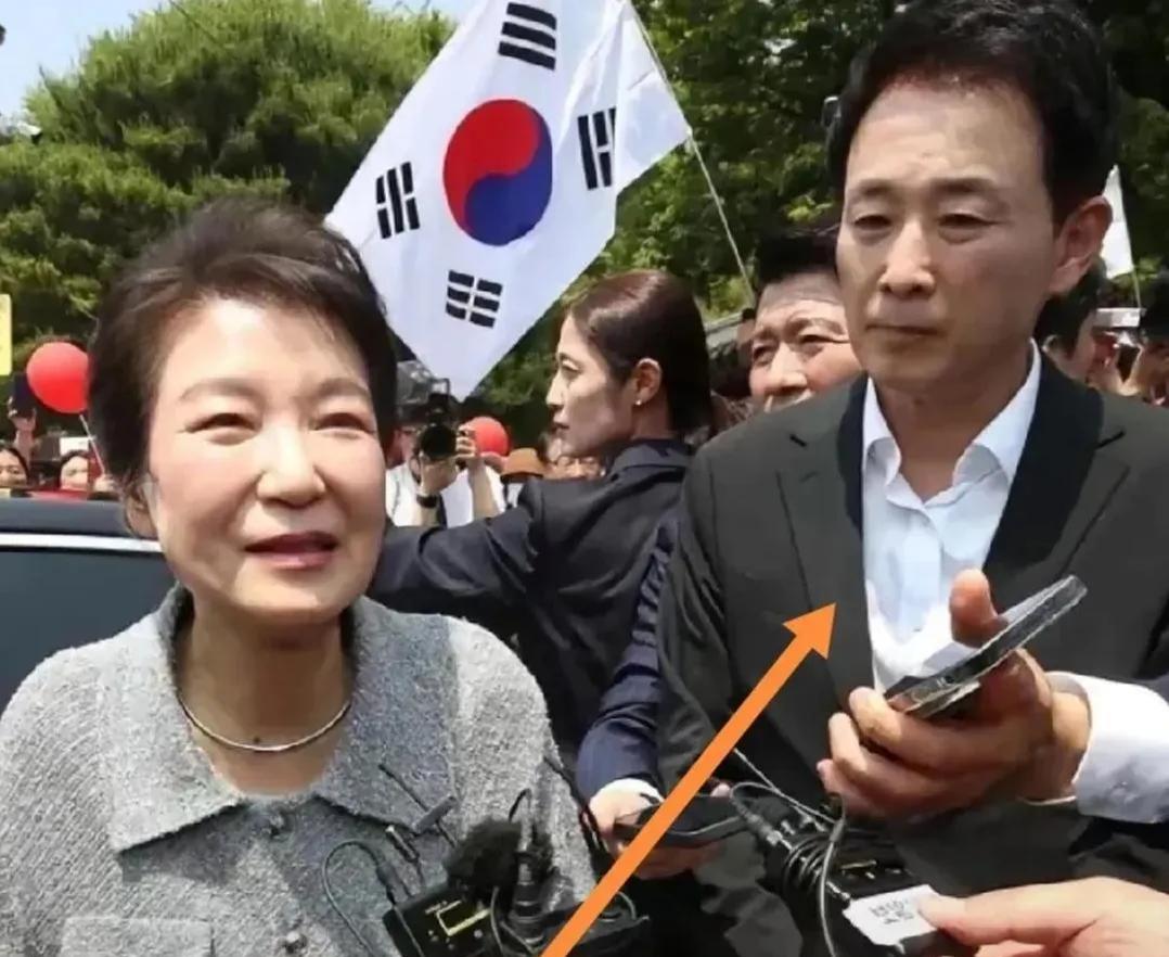 朴槿惠因为站错队或遭李在明报复，李在明执掌青瓦台承诺重启朴槿惠执政时“世越号”沉