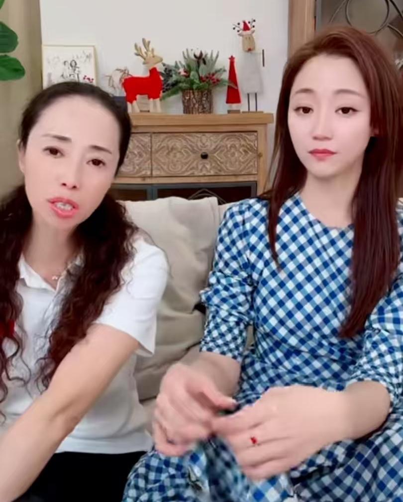 万千惠直播说，节目每期是把录制七天的内容剪成20分钟的小片段，当初会放出更有戏剧
