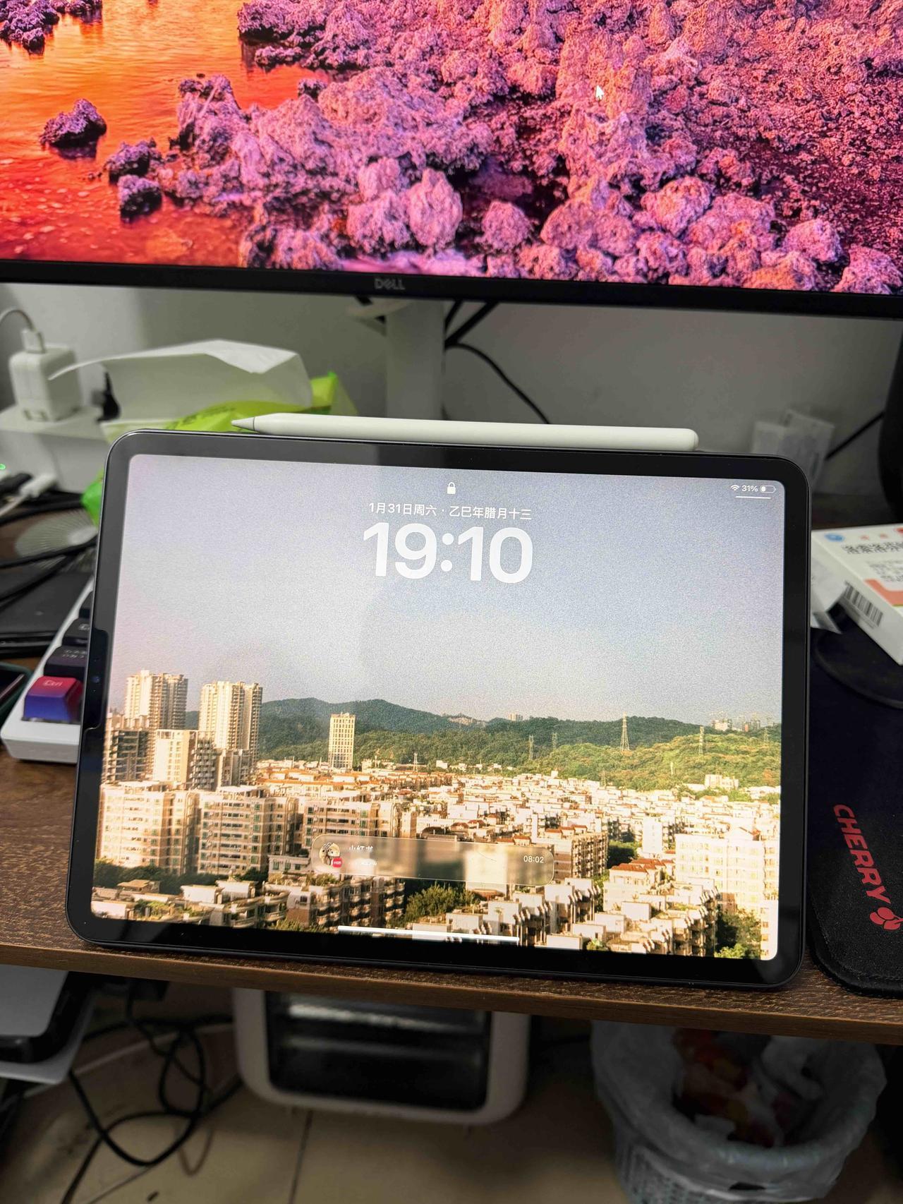 iPadPro是真经用啊[笑着哭]快八年前的11英寸A12XiPadPro，苹