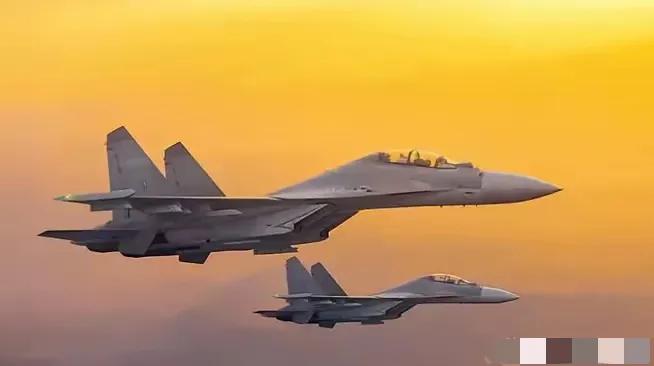 赖清德当局相关部门今天表示，从今天上午7:40起，发现中国各式飞机（歼16，空警