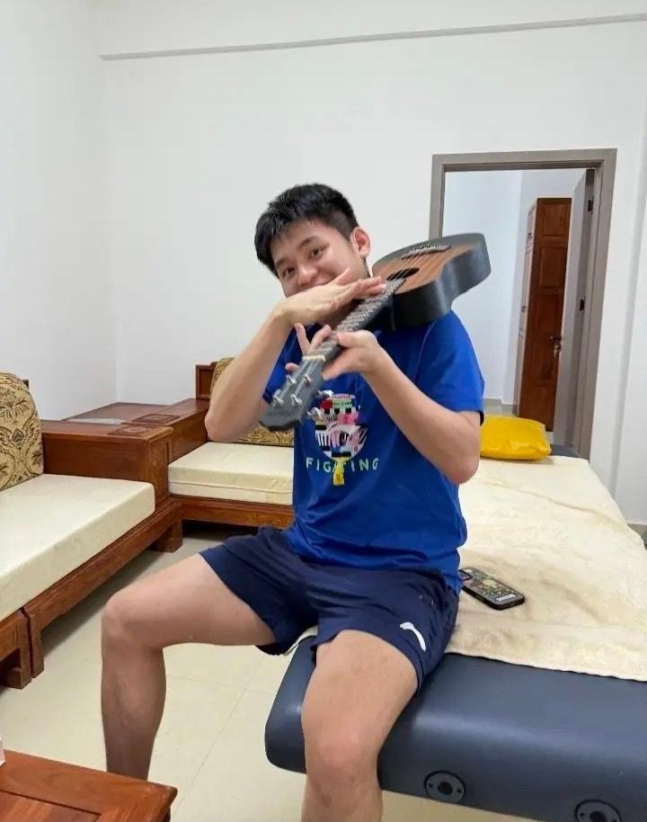 林诗栋更新社媒，为球迷送上新年祝福！同时总结2025过往，感谢身边支持自己的亲朋