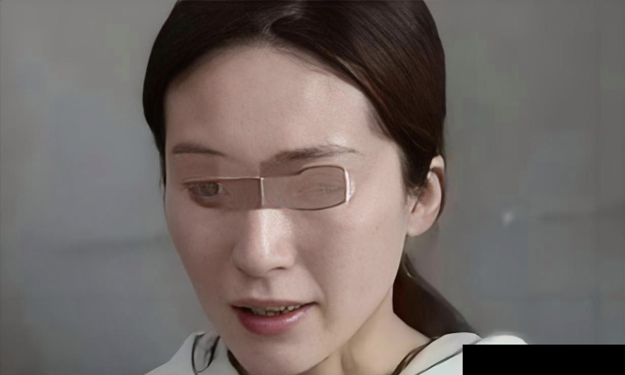 深夜，张女士丈夫未在家时，男子韩某以聊天为由进其家，二人发生关系。不久韩某再至，