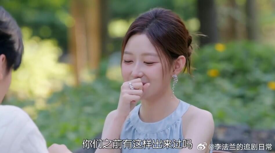 心动9直播完可以官宣了今年的心动9走向很诡异，每一步都是意料之外的无聊和平淡。心