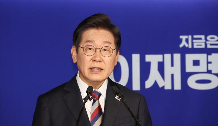 上台不到2周，李在明要斩草除根，尹锡悦在劫难逃，夫人医院病危。忙碌多天稳住国内局