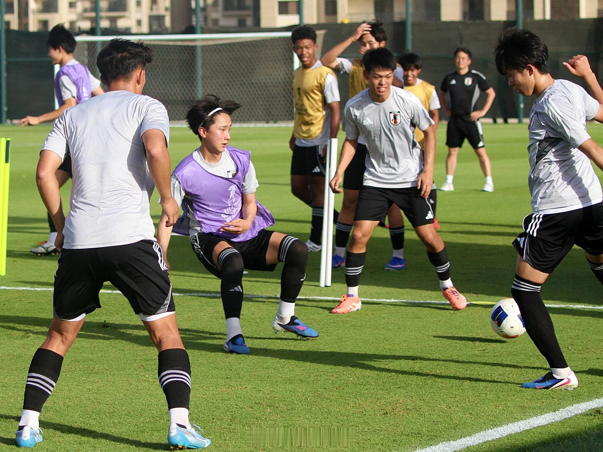 u17亚洲杯小野信义被问到决赛打中国的想法了，有浮圣在，他肯定说是愿意了，但哥