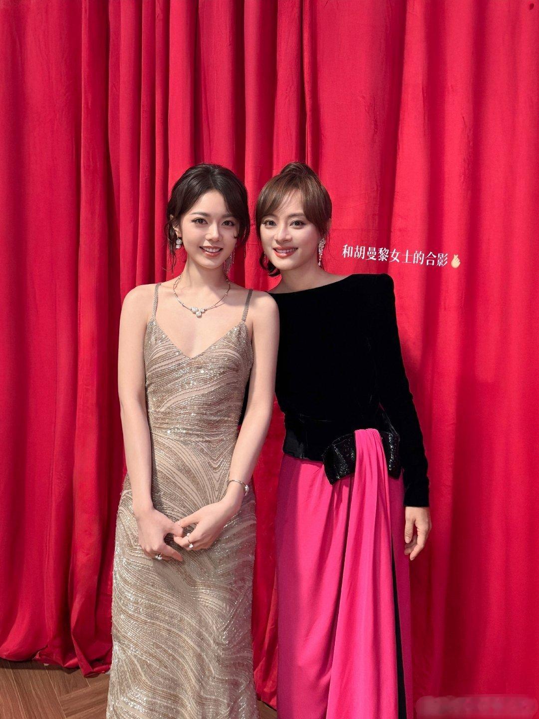 赵今麦晒与孙俪杨幂合照这一对比，才发生娘娘养生是有效果的，跟麦麦的合照有点接近