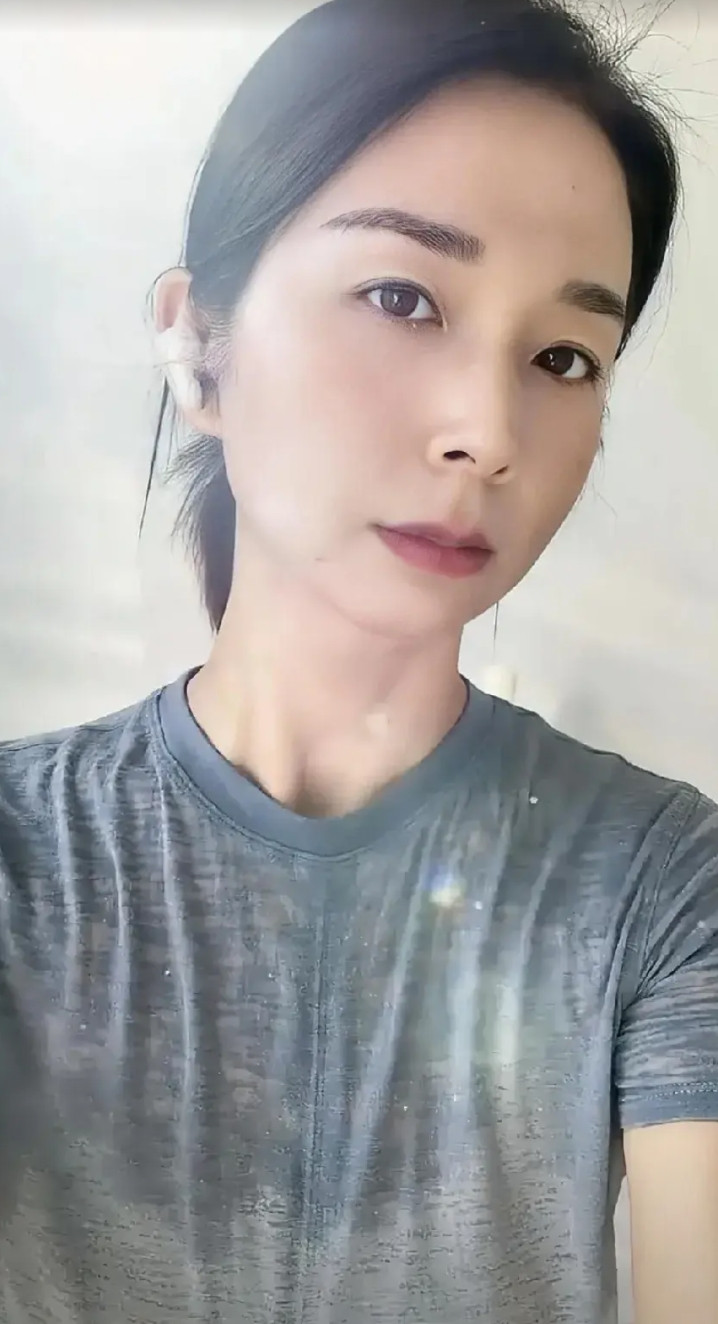 崔丽丽，你为什么要公开维权？这对你有什么好处？我一直想不明白，悄悄司法维权，