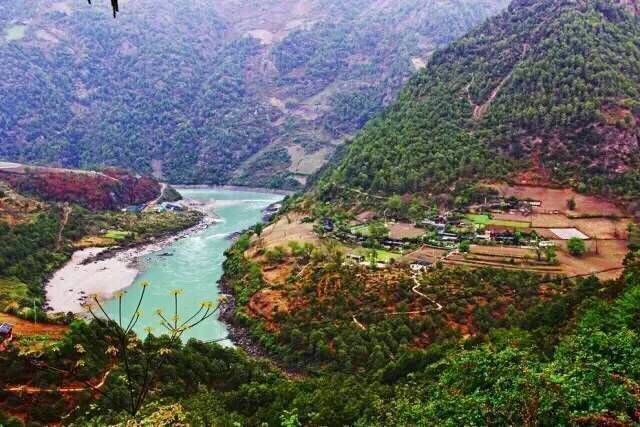 雨雾悠游云南·丙中洛，带你看不一样的云南怒江风光。