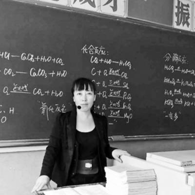 2013年，遵化一老师，从教15年，有10次获得“先进教师”称号，却突然被警方抓