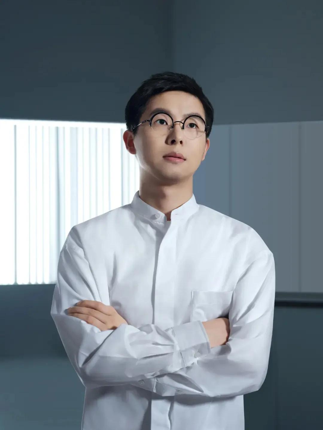 宇树科技创始人王兴兴说：“我曾一度因为自己，是普通大学的本科而感到焦虑，甚