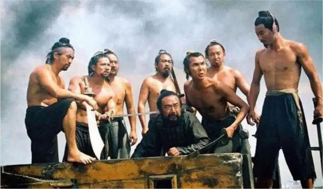 《水浒传》最大的谎言：洪太尉放走了魔王，可到底是谁制造了魔王？别真以为洪太