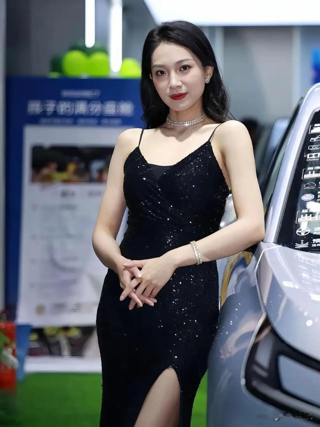 “浪漫的年纪，不许活得的无趣”