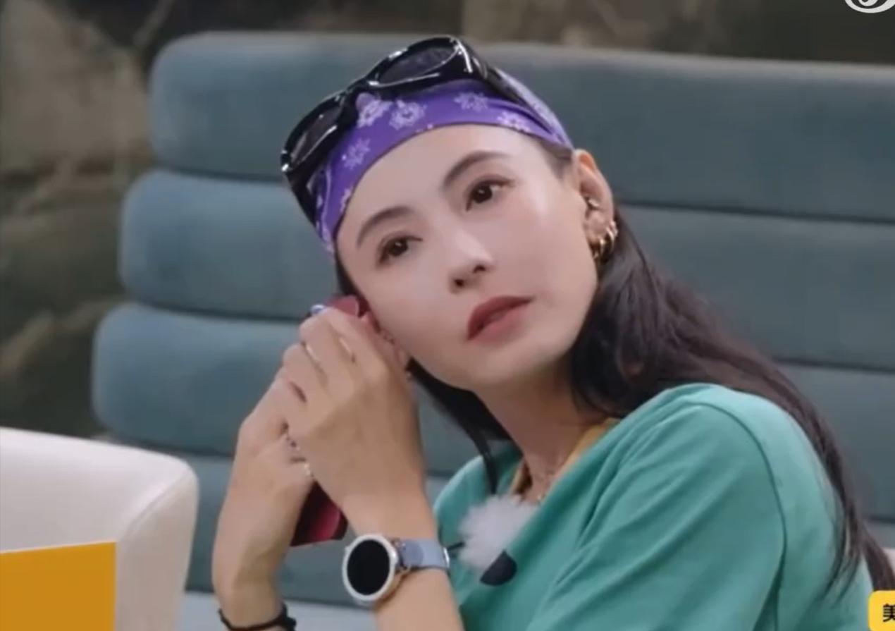 比起张柏芝，单身的宁静有什么资格教训她生养男孩儿不对呢？在综艺节目繁花中，张