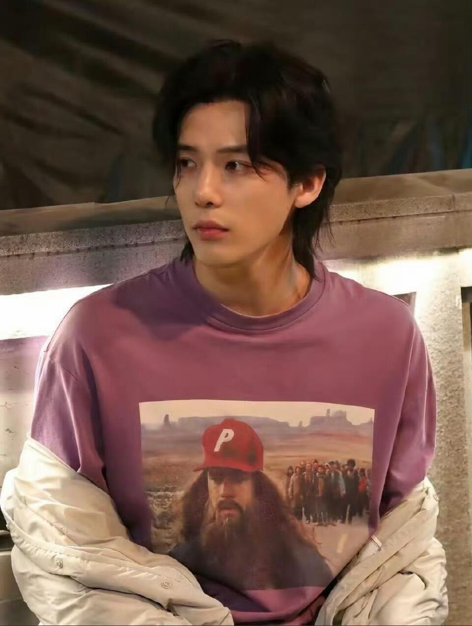 当世正年轻时，我更喜欢你日常素颜的样子