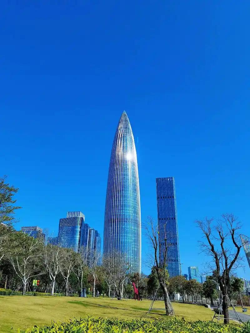 深圳市交通部门发布报告称，网约车市场已呈现饱和状态，日均接单量不足10单的车辆超