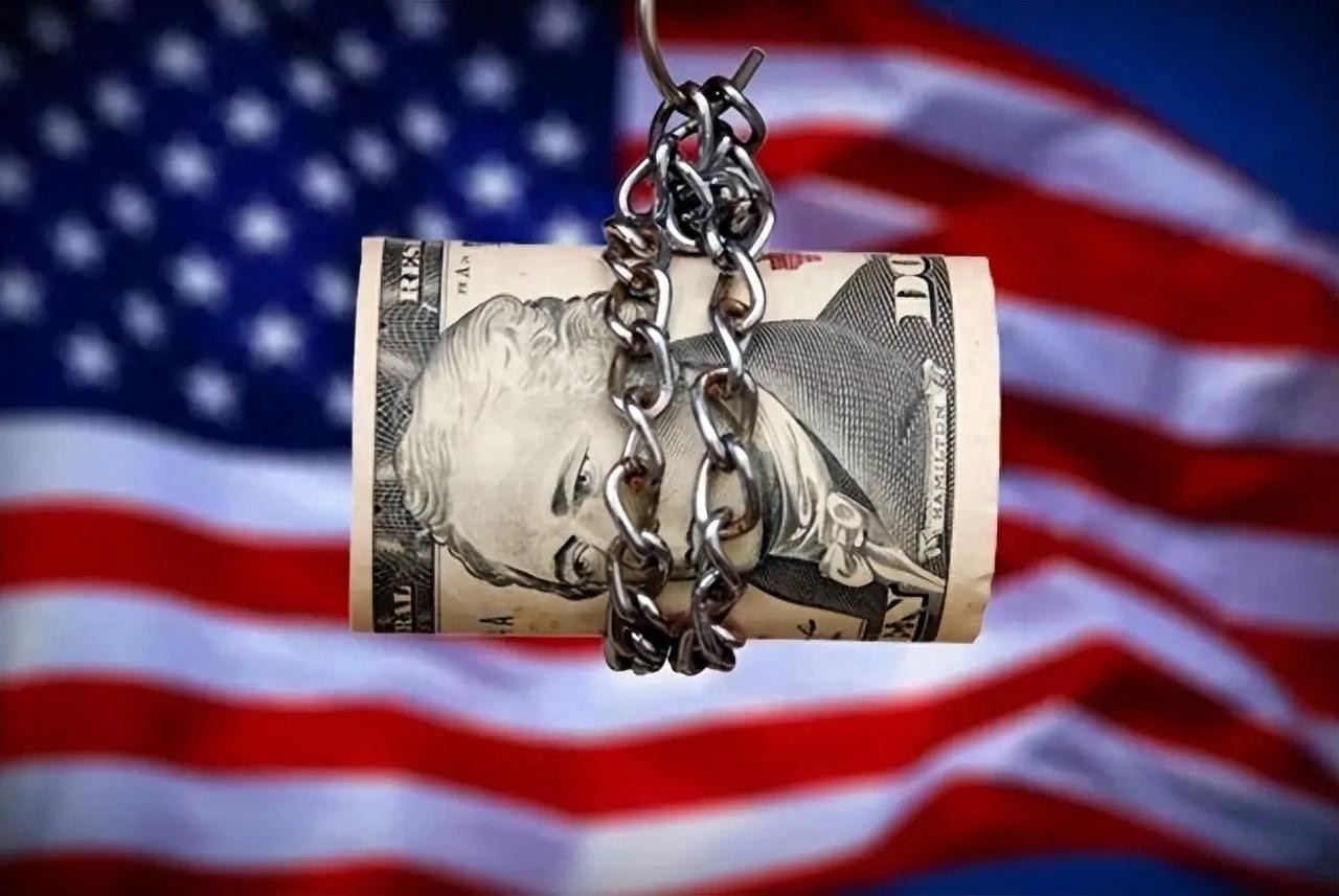 全世界没料到，美国动作真快，没踩中东坑，反而一招洗空30万亿债。所有人都盯着中东