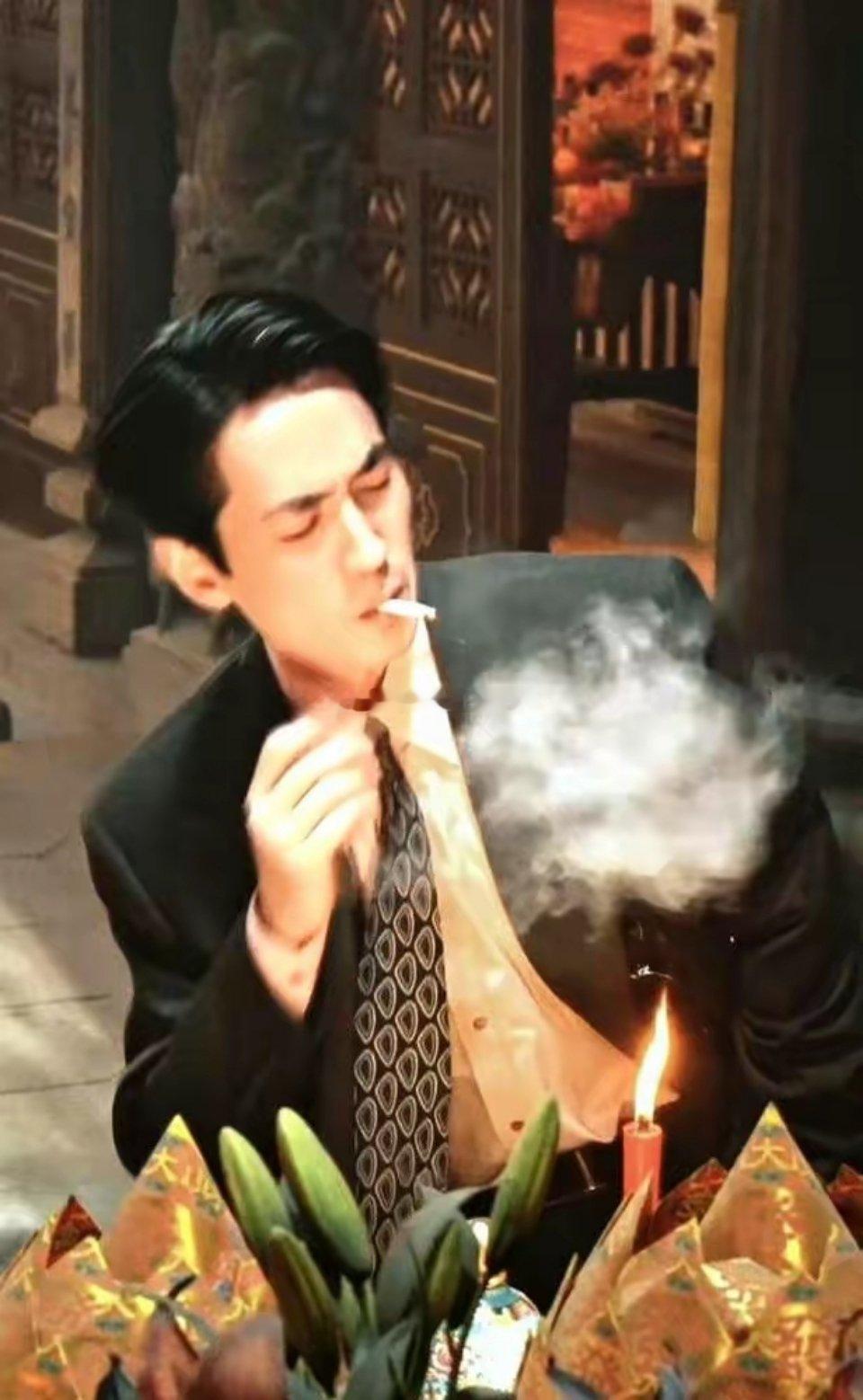 金鸡奖全票通过，一番票房狂揽76亿，朱一龙悄悄把桌子掀了。《消失的她》砍下35亿
