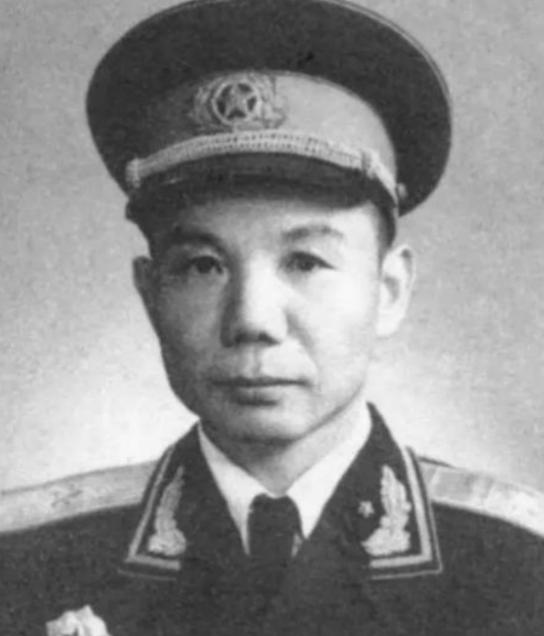 1937年，两个虚弱不堪的红军来到了甘肃镇原县，张口就要见刘伯承，谁知刘伯承刚出