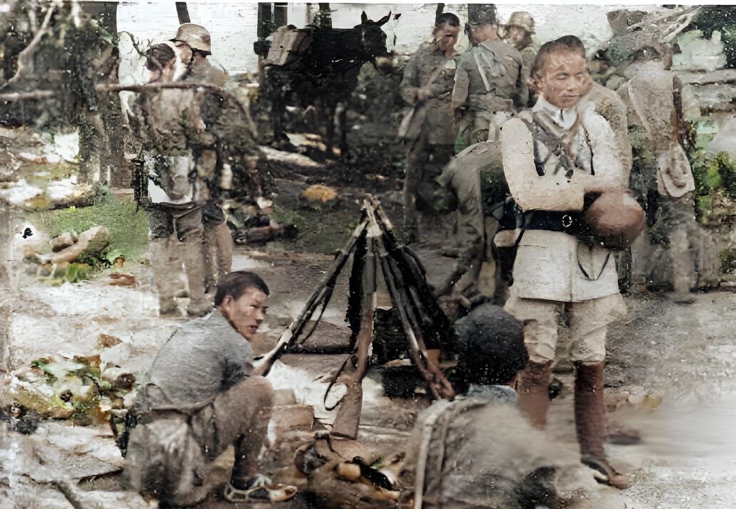1937，淞沪会战，血肉磨坊罗店，一队待命的​​​陈诚18军