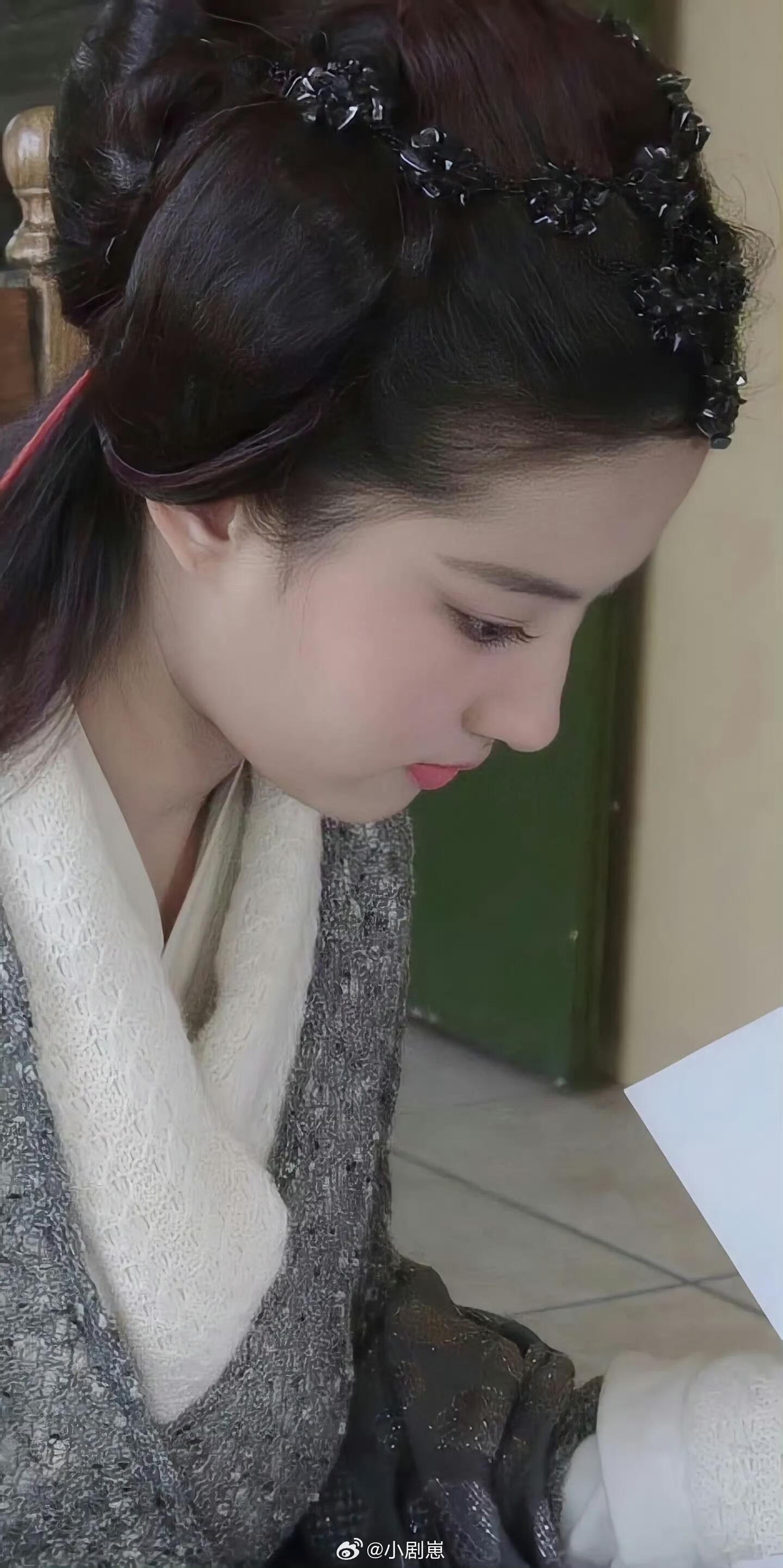 刘亦菲她可以带入任何一部小说角色的女主，简直就是女娲毕设刘亦菲‖