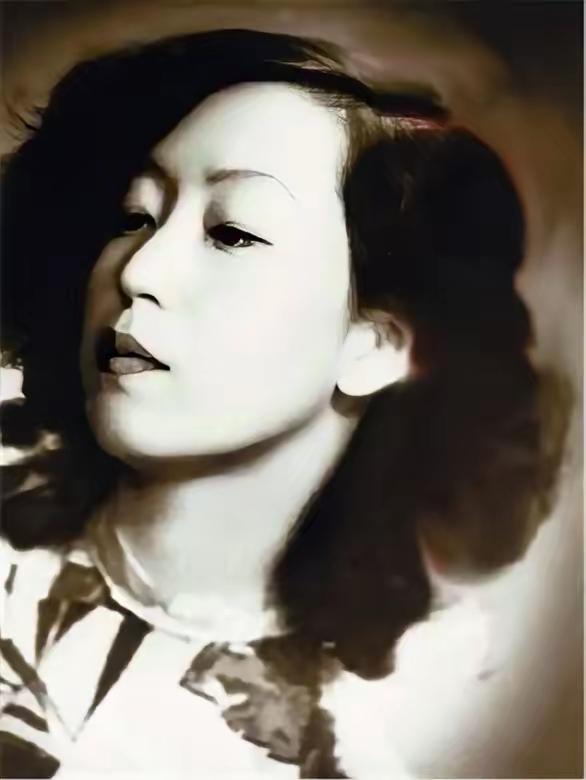 张爱玲与赖雅：跨越世俗的半生相守1956年美国，36岁的张爱玲与65岁的美