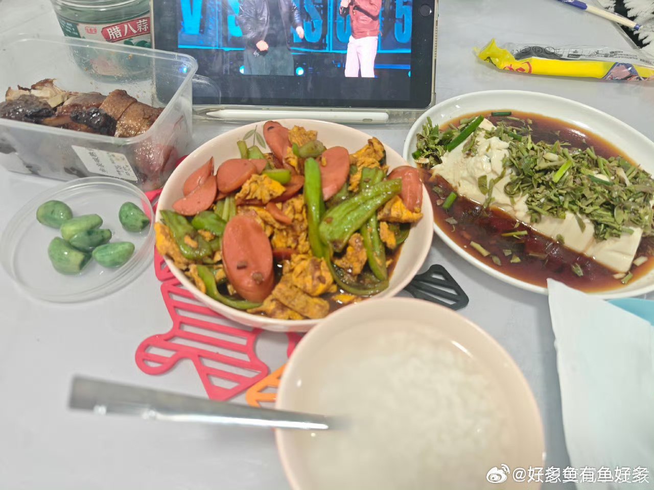 我家猫给我做了四菜一汤猫猫冷知识大放送！猫猫舌倒刺吞毛，只能排出。专属音乐能让