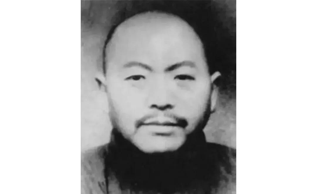 1941年，日军抓了30多名妇女，正要侮辱她们的时候，一个汉奸却对日军说：“太君