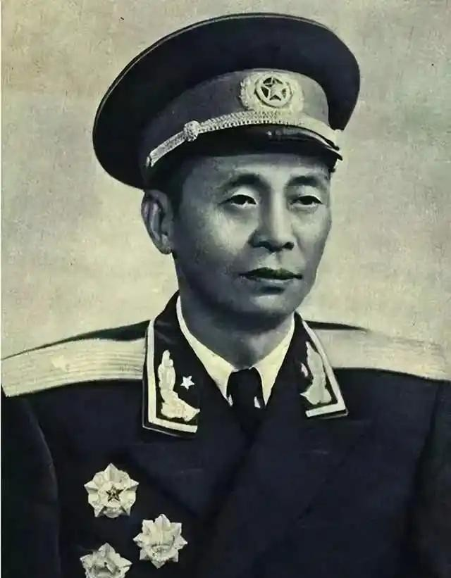 1957年，开国少将向中央申请：“我脑袋受过伤，不适合当官，想回家当农民！”中央