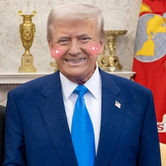 我跟你们说，特朗普太聪明了，你扣他运往台湾的军火，他就扣你的油轮，反正他是双赢，