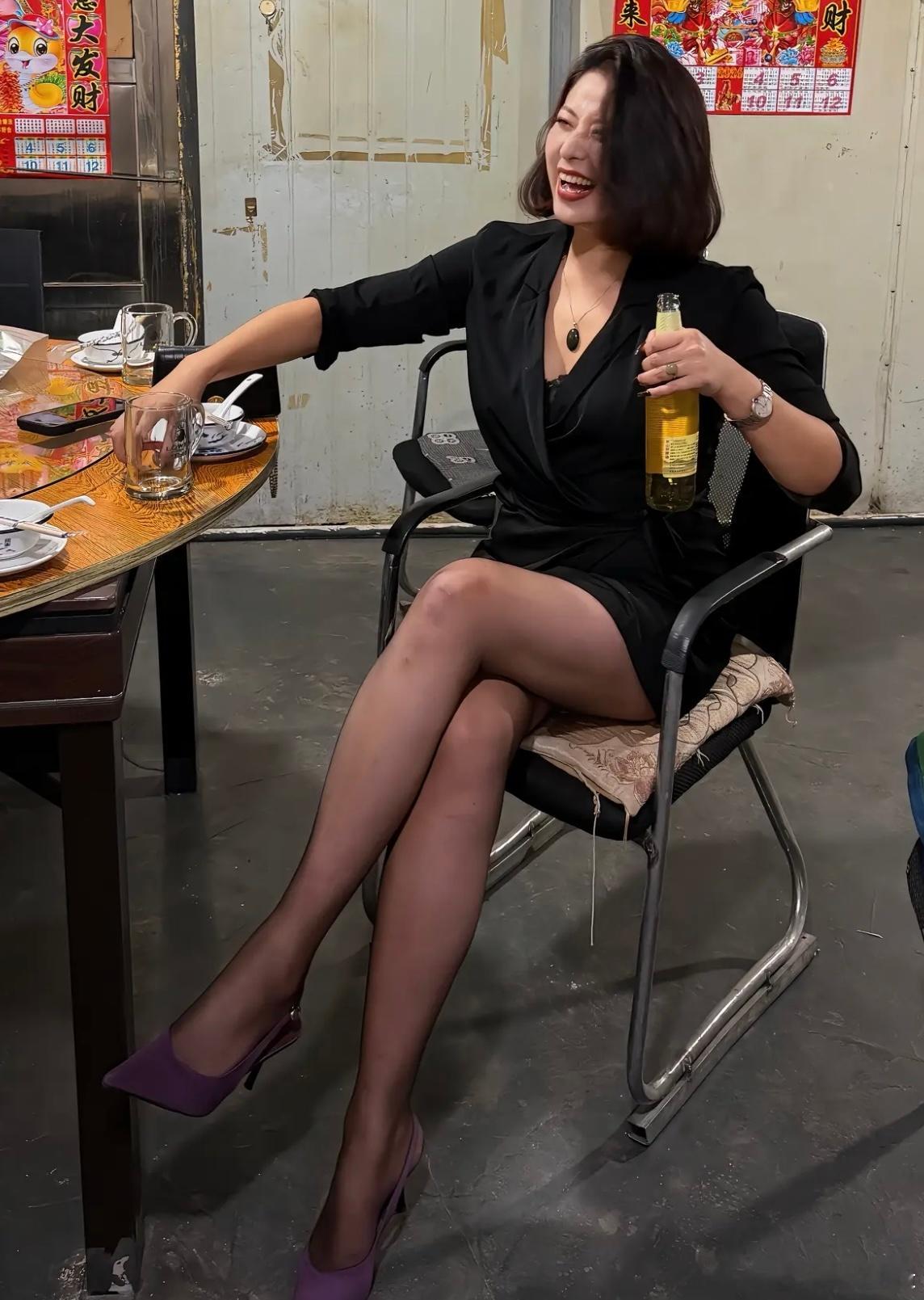 大长腿小阿姨​​​