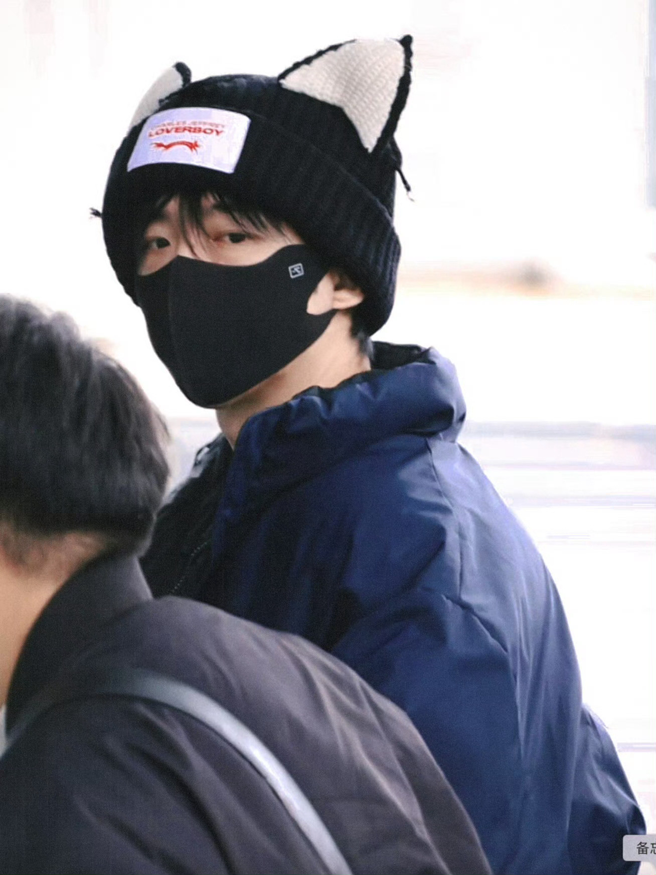 晚安💤。终于今天不熬夜了！这个猫猫耳朵帽子我好喜欢。刘宇宁|摩登兄弟