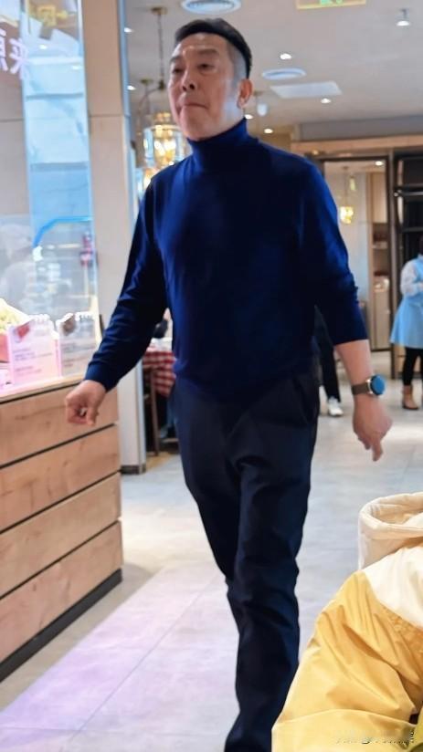 贾总怎么不硬刚了？是谁当初信誓旦旦的说“西贝没有预制菜”？塌房了又卖惨：连续40