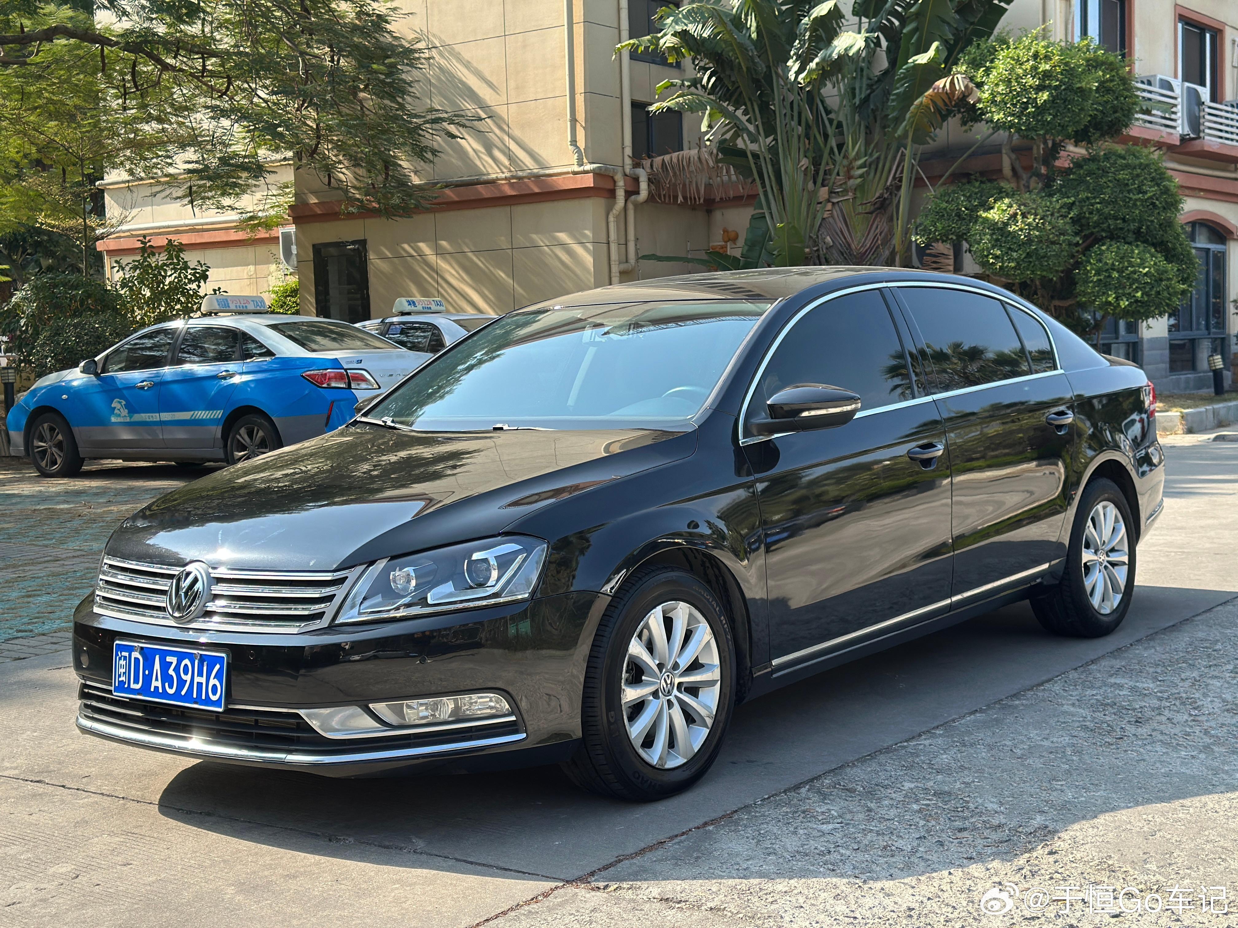 就这里里外外那么漂亮的成色，在我不说的情况下面，谁看得出这台2012年的美女一手