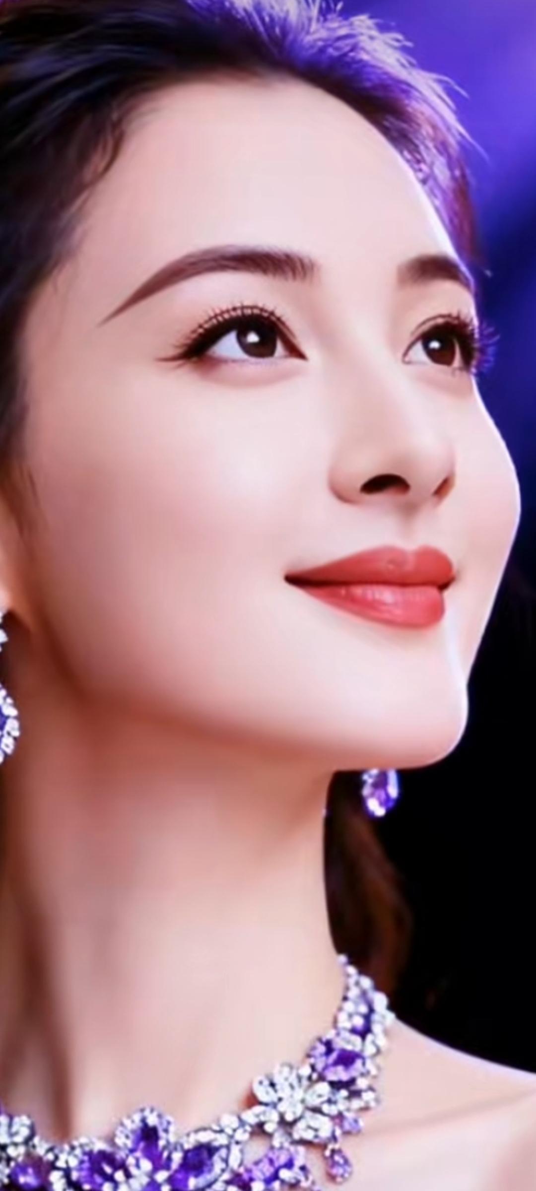 优雅紫钻项链，闪耀你的每一个瞬间！✨💎