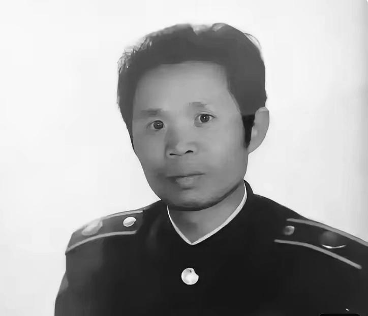 1982年，龙洪春九发子弹撂倒九个敌，提干进修的指标刚到手。他偏要娶个蒙冤坐