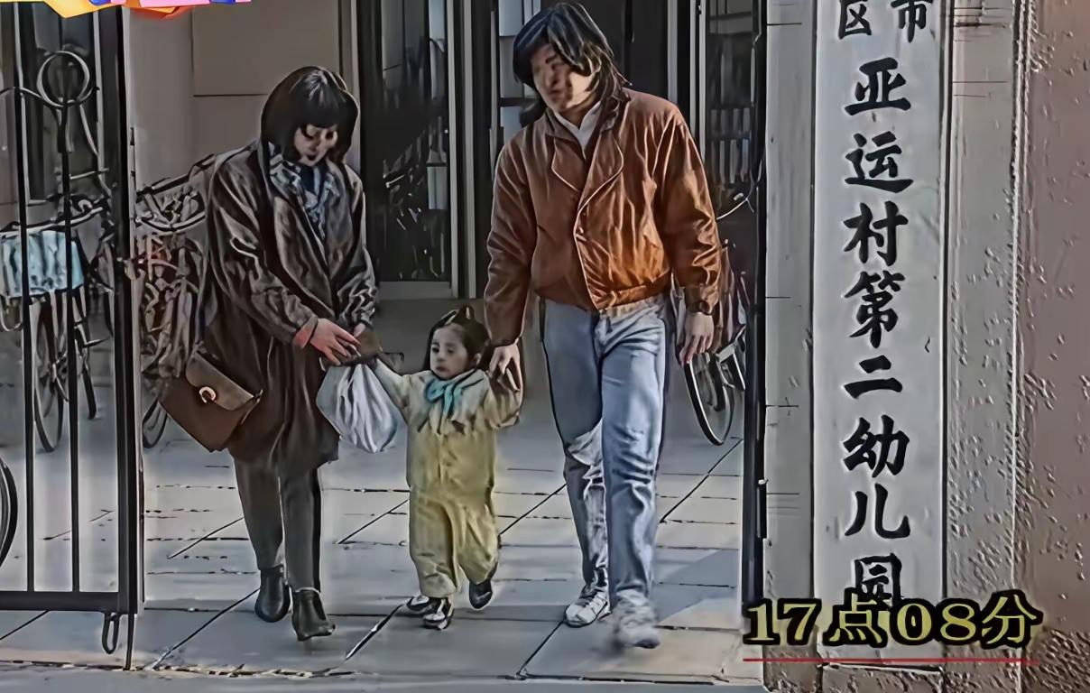1994年的刘欢穿搭放到现在依旧很潮！没有明星架子，气质敦厚温和，看着特别