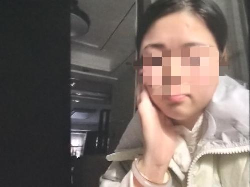 亲弟弟结婚姐姐应该随多少礼钱？一女士闷闷不乐的向网友们倾诉，自己弟弟结婚，自