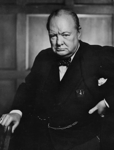 为什么总说丘吉尔毁掉了英国？因为大英那时候其实选择很多，凭大英400年的积累，完