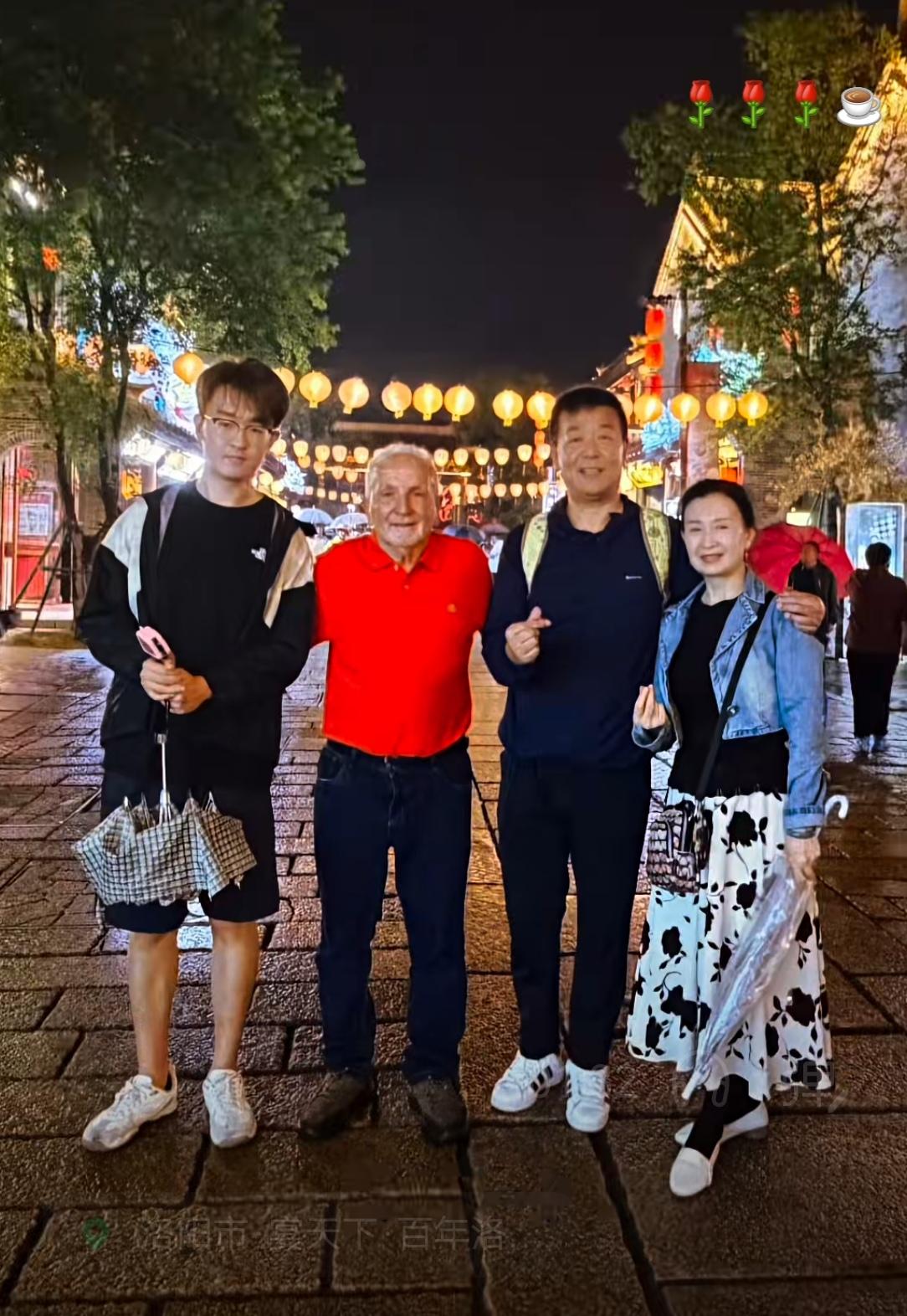 五天前在上海地铁，我遇见了一个快哭出来的阿根廷老人那天晚高峰，人民广场站。一