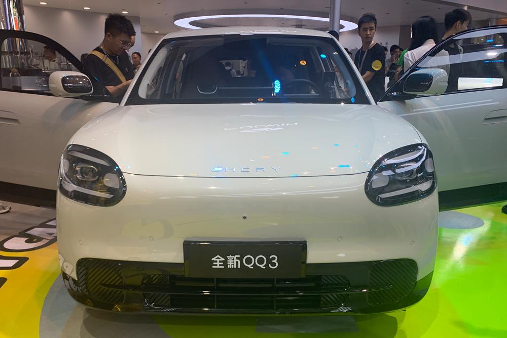2025成都车展全新QQ3首发，轴距直接干到2700mm？这是要从小型车