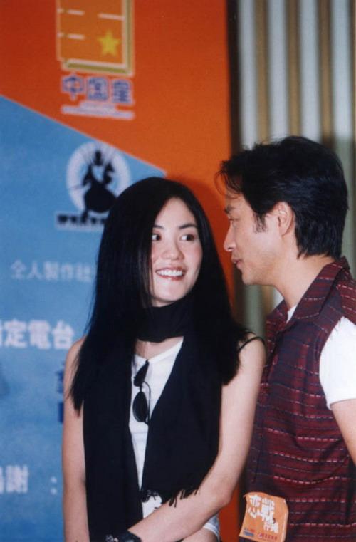 王菲两结两离，男方没有说过她坏话，她也没说过他们的坏话。分手离婚见人品，好聚好散