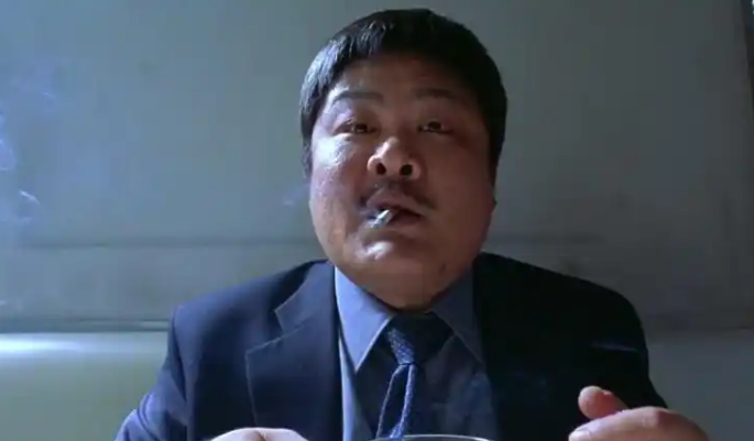 1990年，周星驰在山里拍戏返程时被车落下，他给林雪打电话，林雪说:“这是你自己的问题，自己走回来吧