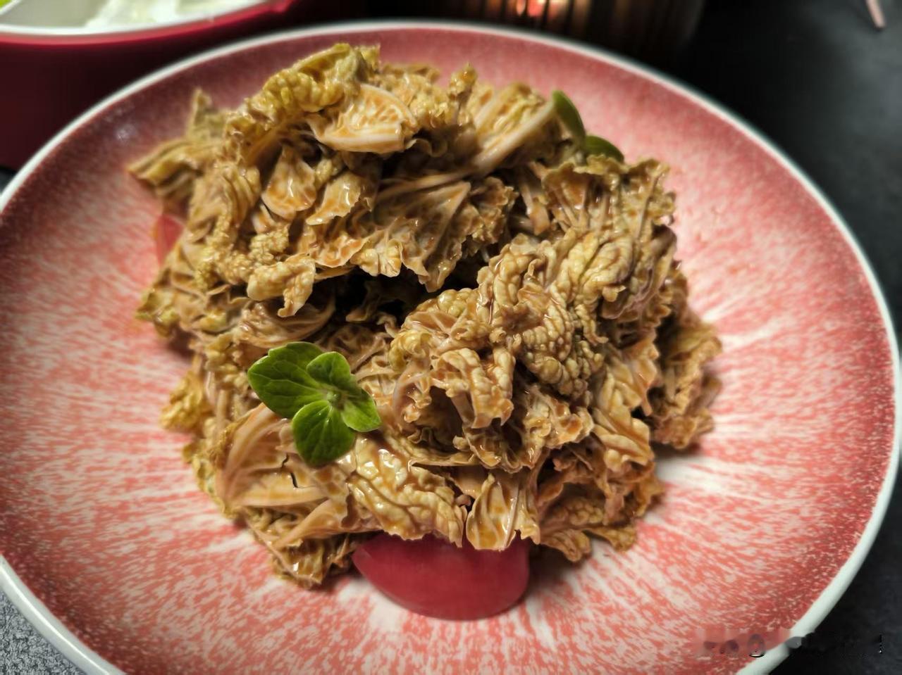 昨天晚上在万象城里吃的中餐，乾园天津菜，感觉还不错。没点太多菜，四个菜够吃就行