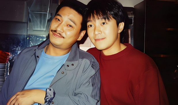 1991年，吴孟达和周星驰共同拿出1000万，在天津开了一家BB级专卖店。 
