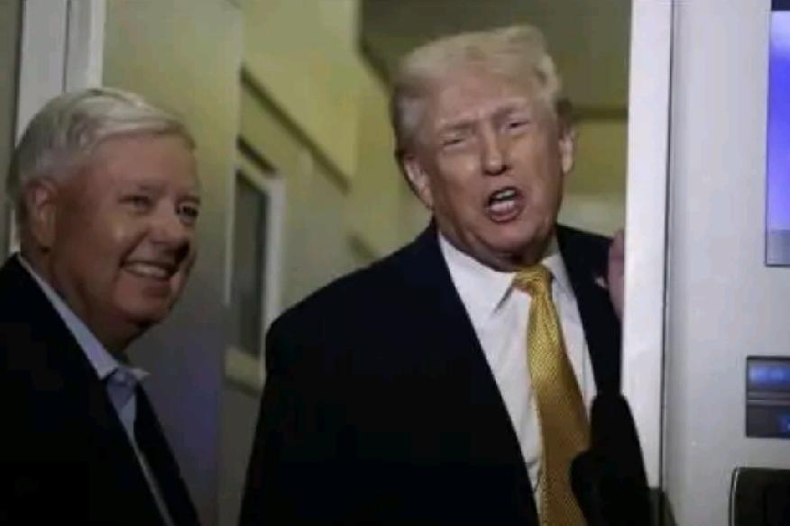 昨天，特朗普在“空军一号上”对记者说:“我与中国关系非常好，我们有关税这张牌，他